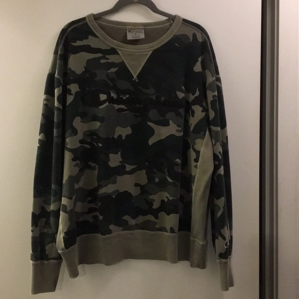 🔥 CHAMPION VINTAGE DYED CAMO CREW NECK 🔥